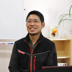 株式会社三興運輸 本社営業所 所長代理 米澤 裕太 氏